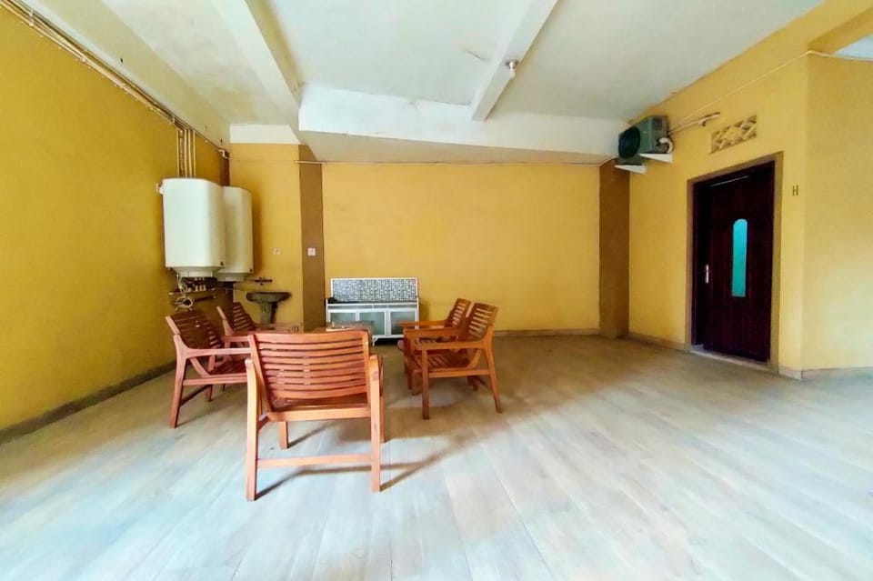 Omah Sewu 68 By Reccoma Hotel in Surabaya