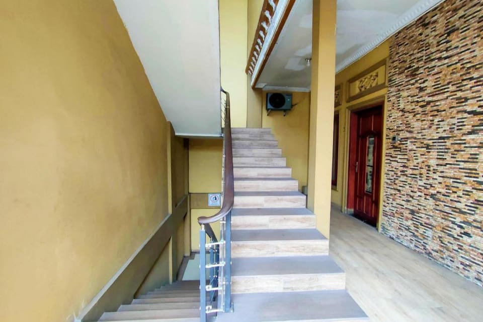 Omah Sewu 68 By Reccoma Hotel in Surabaya
