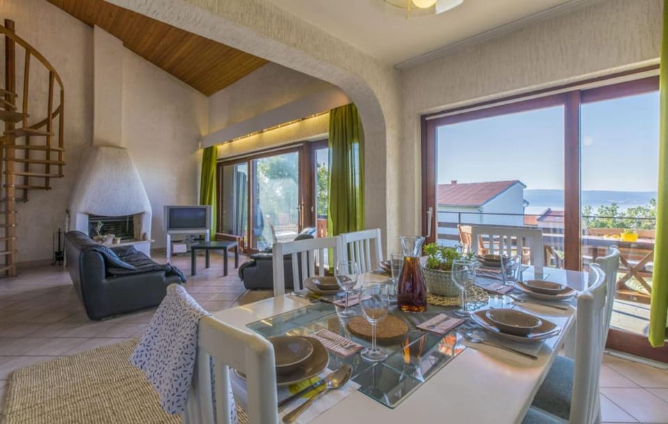 Villa Dramalj Queen by Villas Guide Hotel in Primorje-Gorski Kotar County
