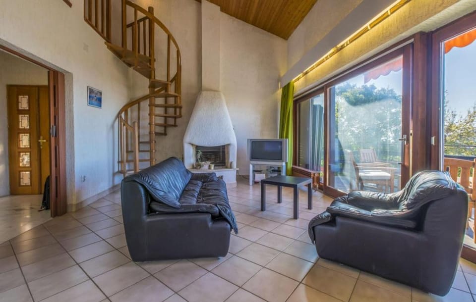 Villa Dramalj Queen by Villas Guide Hotel in Primorje-Gorski Kotar County