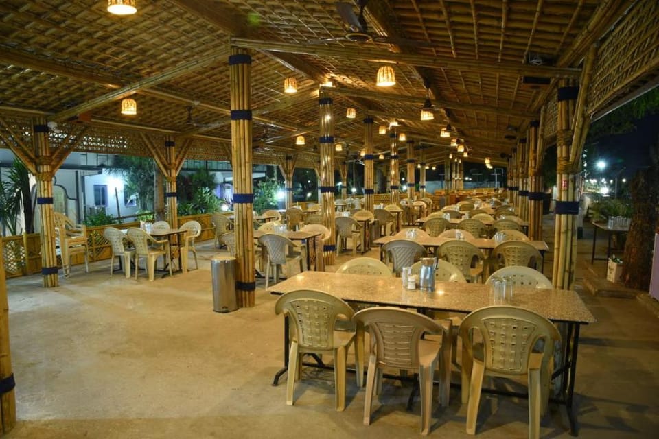 Hotel Sea View Bar and Restaurant Daman and Diu Hotel in Gujarat