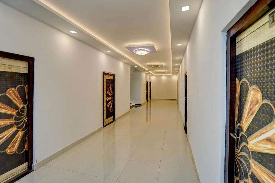 SPOT ON Raja Grand Hotel Hotel in Uttar Pradesh