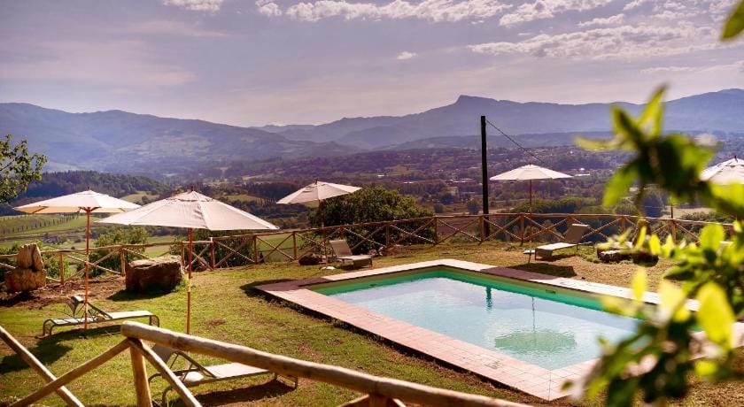 Villa in Tuscany with Heated Pool  Sports Court Hotel in Tuscany