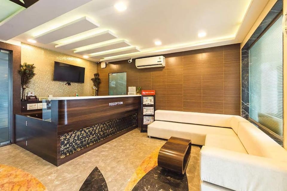 Hotel Raj Palace Ahilyanagar Maharashtra Hotel in Maharashtra