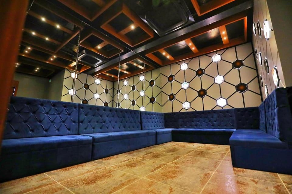 Hotel Suvarnam Pride Ahilyanagar Maharashtra Hotel in Maharashtra