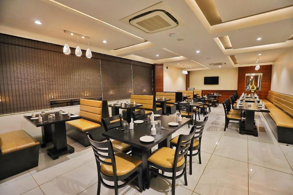 Hotel Suvarnam Pride Ahilyanagar Maharashtra Hotel in Maharashtra