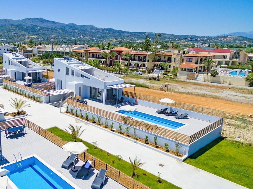 Villa in Rethymno with Beachfront Pool Villa in Rethymno