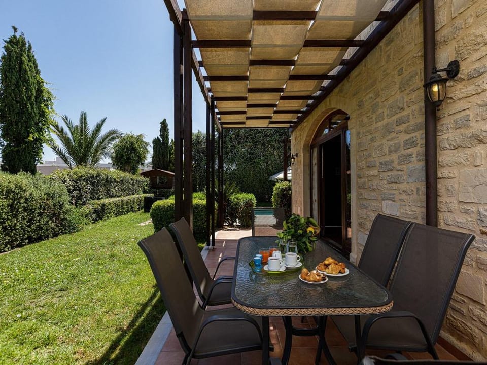 Villa in Adelianos Kampos Villa in Crete Region