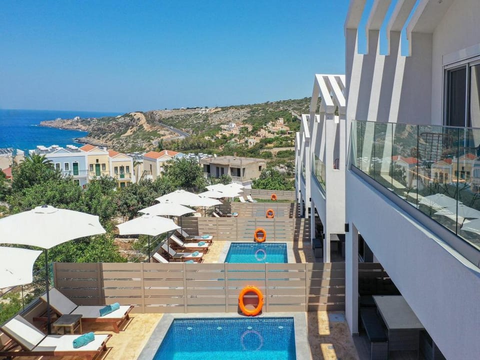 Spacious Waterfront Villa in Gerani Villa in Crete