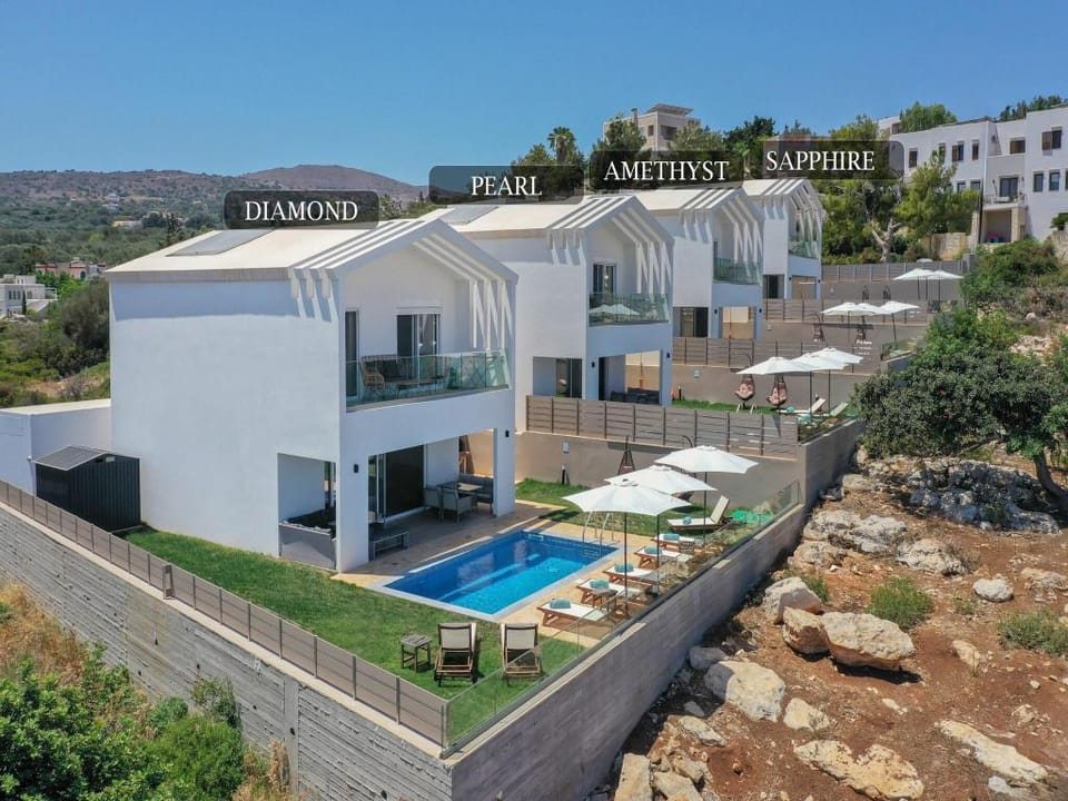 Spacious Waterfront Villa in Gerani Villa in Crete