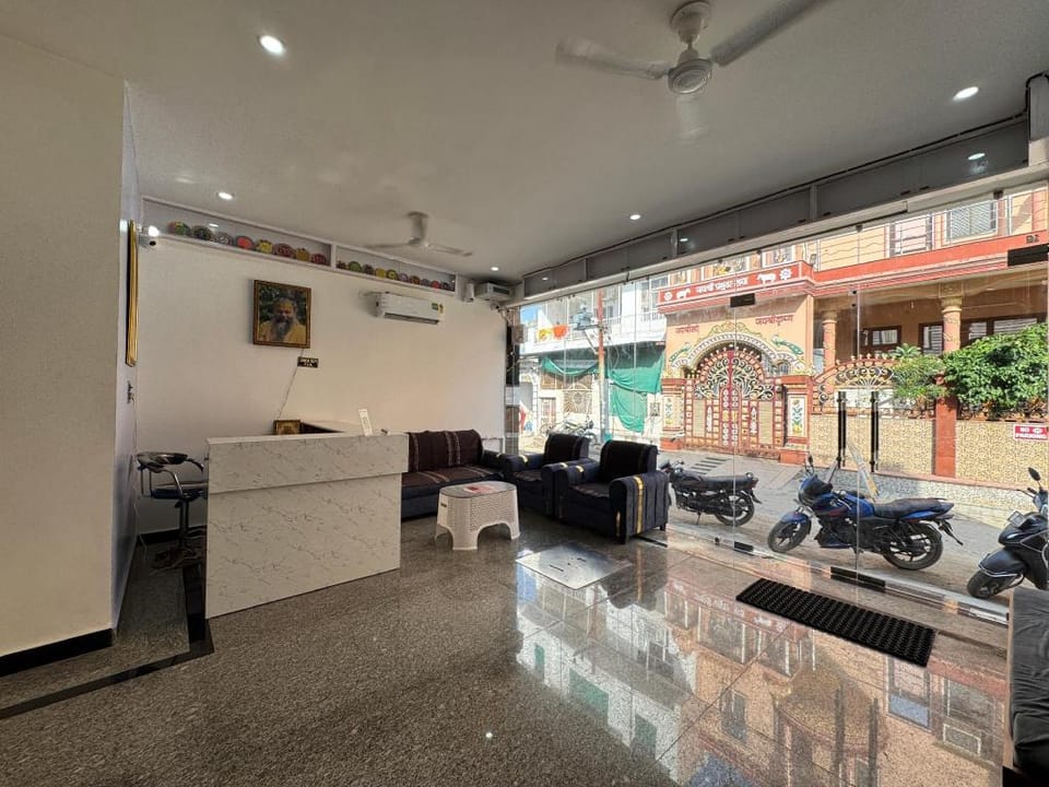 Shree Guru Kripa Dham Hotel in Uttar Pradesh