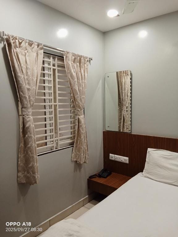 Shree Dham Palace Hotel in Puri
