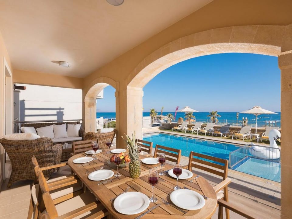 Villa in Rethymno on Beach with Private Pool Villa in Rethymno