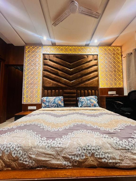 Hotel Rexa Vrindavan Hotel in Uttar Pradesh
