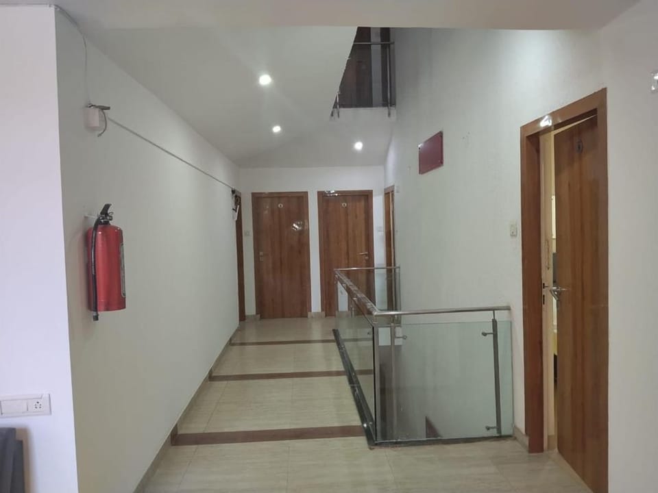 Emarald JVH Hotel in Bengaluru
