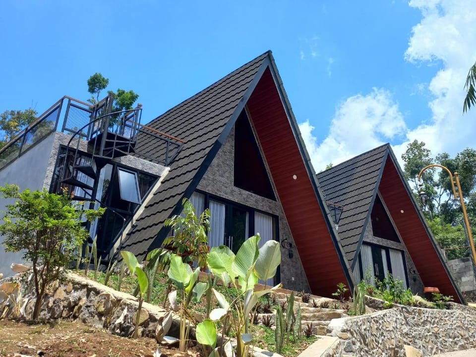 Anjasmoro Valley Wonosalam (Syariah) Hotel in East Java