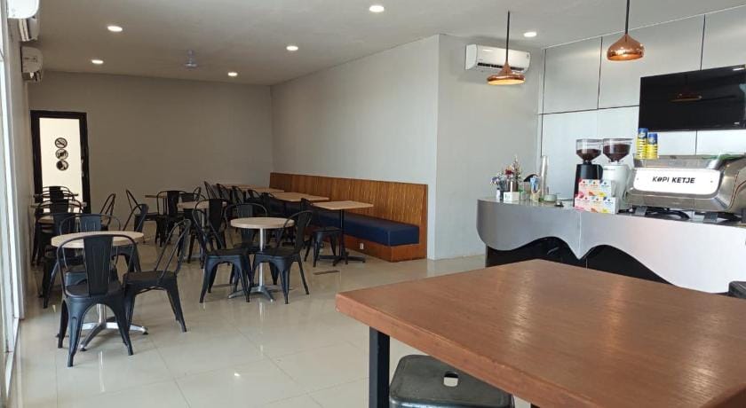Ketje Luxury Capsule Bandara Raden Inten II Hotel in Indonesia