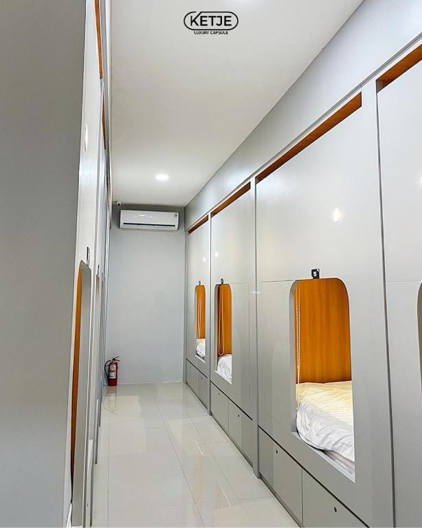 Ketje Luxury Capsule Bandara Raden Inten II Hotel in Indonesia