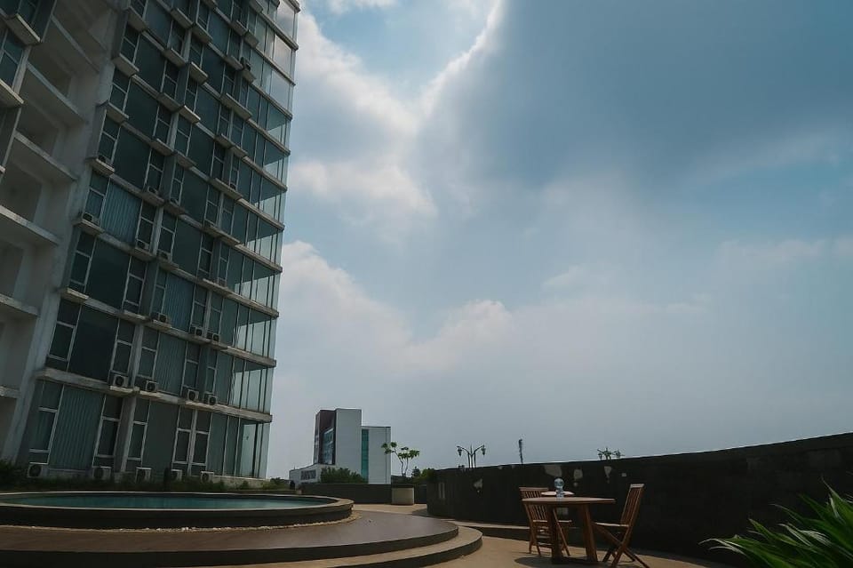 Majestic Point BY RUDY ROOM (Tower Lucia) Hotel in West Java