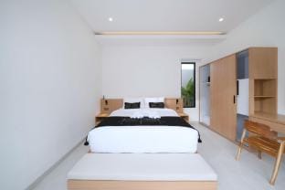 Balangan Villa 4 Bedroom Apartment in Bali