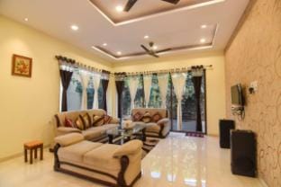 Dream 9 Villa's Lonavala Apartment in Lonavla