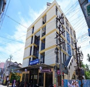 Hotel Dayalan Apartment in Tamil Nadu
