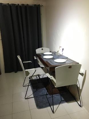 Room 5 "Classic Style w/ Patio" Apartment in Muntinlupa