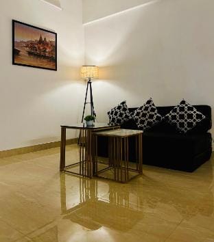 Near Dakshineswar, Howrah & Airport StayEasy-Ganga Apartment in Kolkata