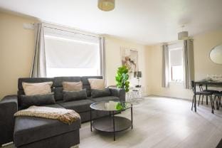 Arranview Retreat Apartment in Airdrie