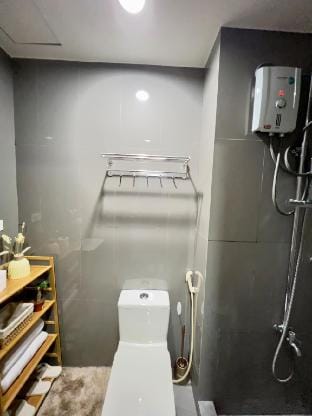 New&Cozy 1BR | 55"TV | City&Pool View |15th Floor  Apartment in Makati