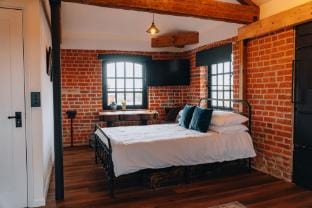 Warehouse Apartment in Boston