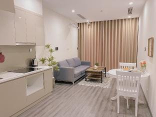 Sunshine Apt - Zenpark - Vinhomes Ocean Park Apartment in Hanoi