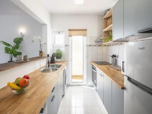 Family-Friendly Apartment in Carvoeiro Apartment in Carvoeiro