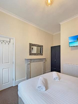 Spacious Central 2 bed Ground Floor flat Sleeps 6  Apartment in Newark-on-Trent