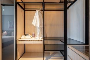 Căn hộ 2BR tại Metropole Opera Apartment in Ho Chi Minh City