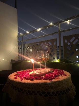 Elite bnb | High Rise Staycation, IG: @elite_bnb Apartment in Noida