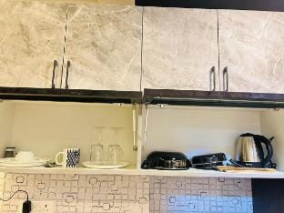 Elite bnb | High Rise Staycation, IG: @elite_bnb Apartment in Noida