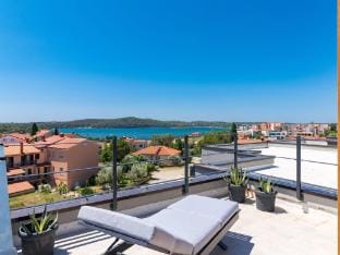 Furnished penthouse with sea view Apartment in Medulin