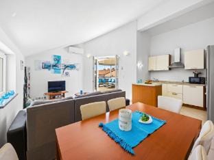 Family-friendly apartment with sea view Apartment in Medulin