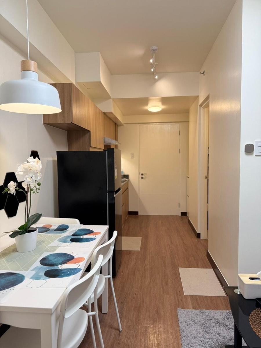 1BR Luxury Apartment The Camden Place Apartment in Manila City