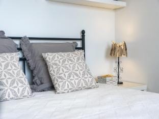 Waterfront Studio in Maroulas Apartment in Crete Region