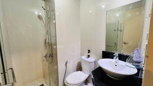 Front of NAIA T3/ Resorts World/Pool/ Pet friendly Apartment in Pasay