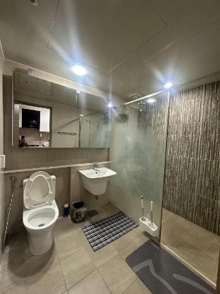 Spacious Studio in D’heights beside Hilton 40sqm Apartment in Angeles