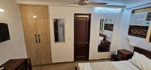 Sky Bloom 2BHK Luxury Homestay  Apartment in New Delhi
