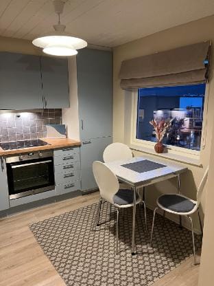 Modern Comfort in 1902 Wooden House, Tromsø Center Apartment in Tromso