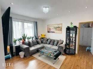 Fresh Apartment & Parking  Apartment in London Borough of Southwark