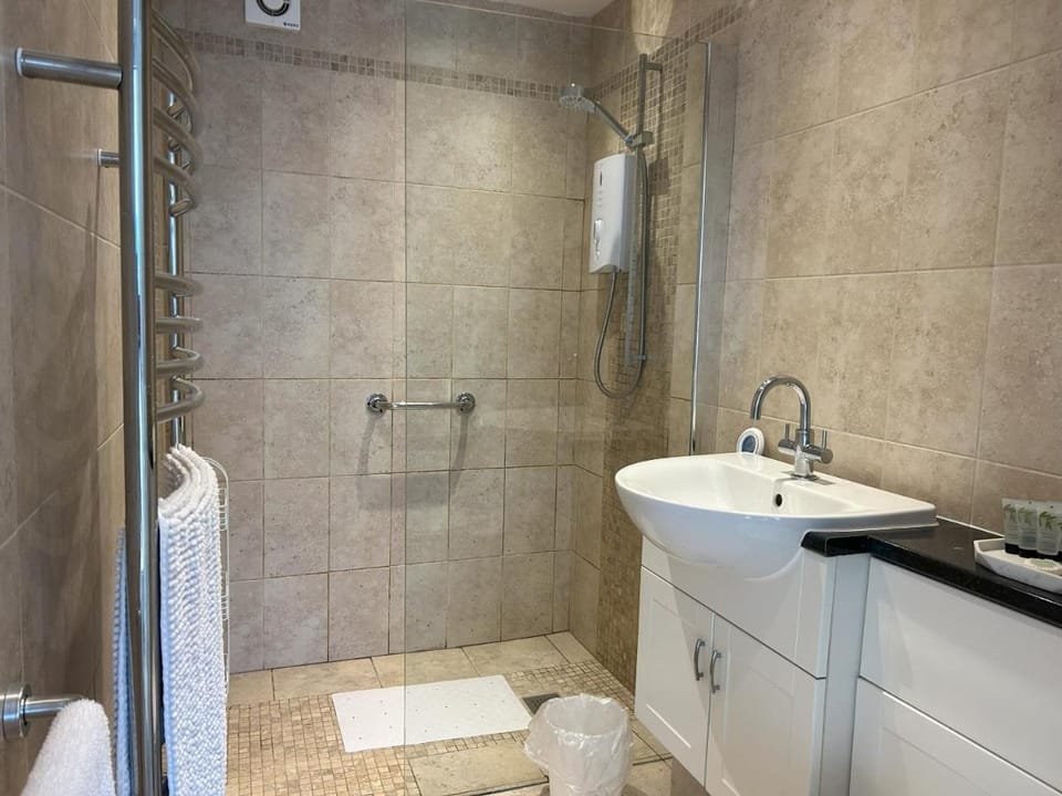 Delightful self-contained Annexe close to airport Apartment in Norwich