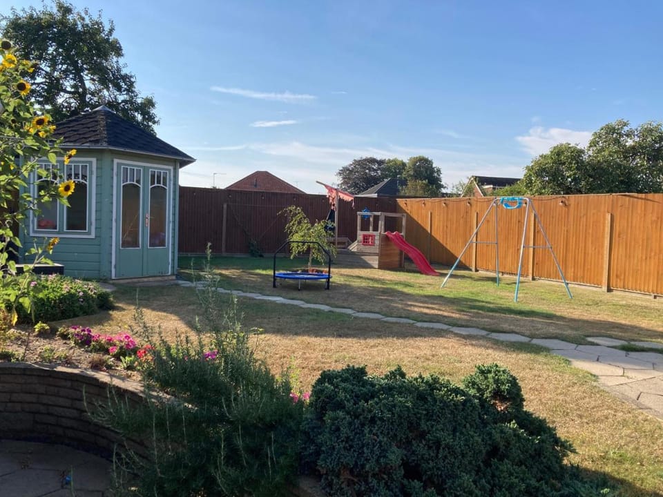 Delightful self-contained Annexe close to airport Apartment in Norwich