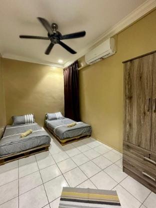 AA Menggatal 3 Rooms Homestay Vacation rental in Kota Kinabalu