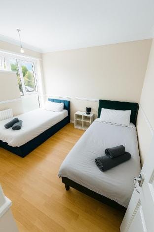 Gorgeous 3 Bed - Free parking near Elizabeth line Vacation rental in City of Westminster